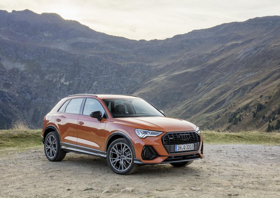  Audi Q3 Quattro S-Line Edition One 2018 года  (WW) (фото 21 из 30)